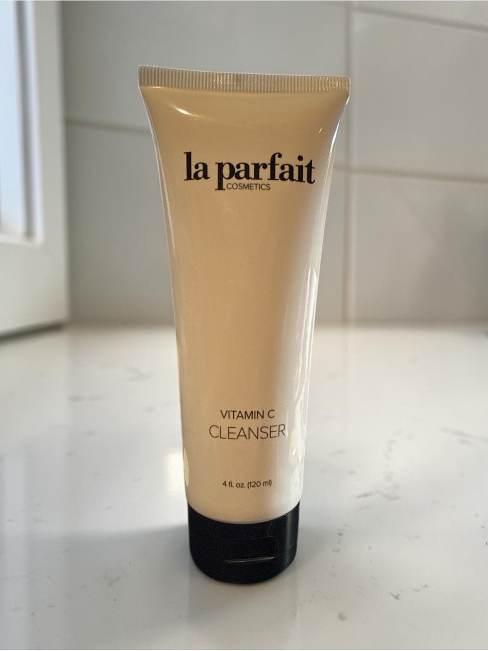 la parfait Vitamin C Cleanser 4oz